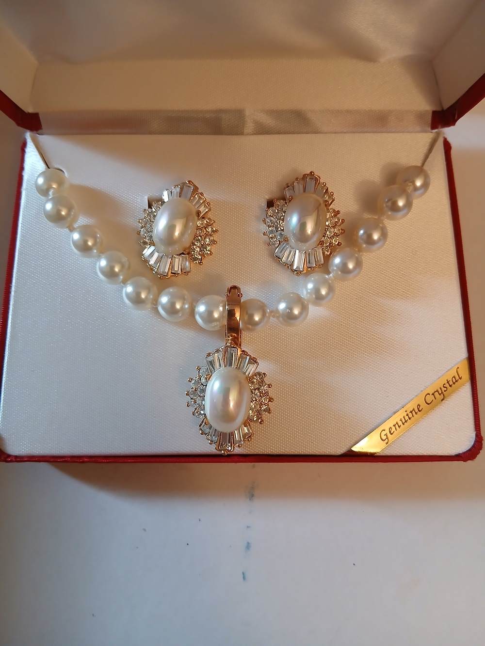Classic Pearl and Crystal Pendant Necklace & Earrings Set - White
